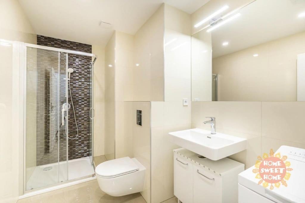 Wenceslas Square Apartment Praha Bagian luar foto