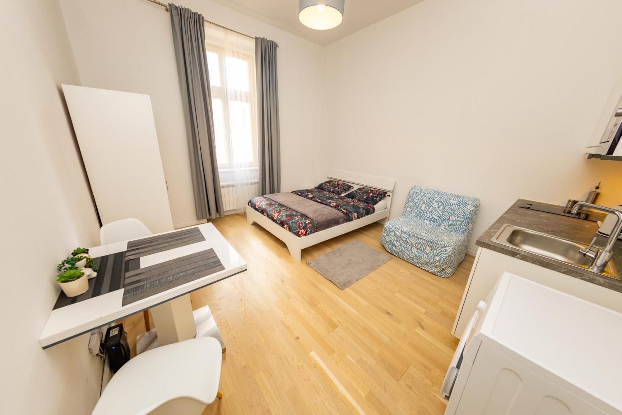 Wenceslas Square Apartment Praha Bagian luar foto