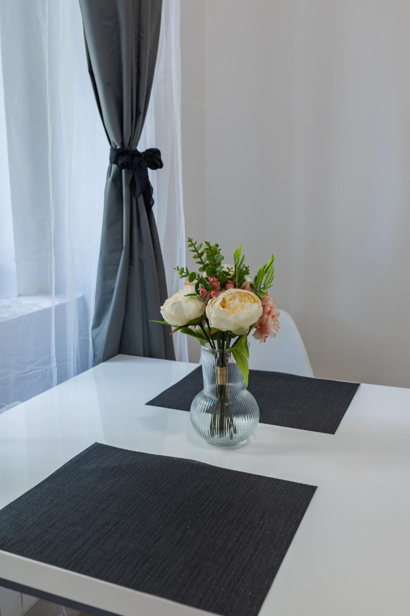 Wenceslas Square Apartment Praha Bagian luar foto